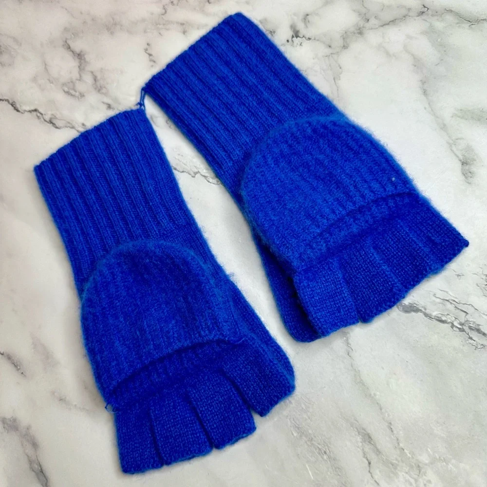 NEW! White + Warren Lazuli Blue Cashmere Ribbed Pop Top Gloves